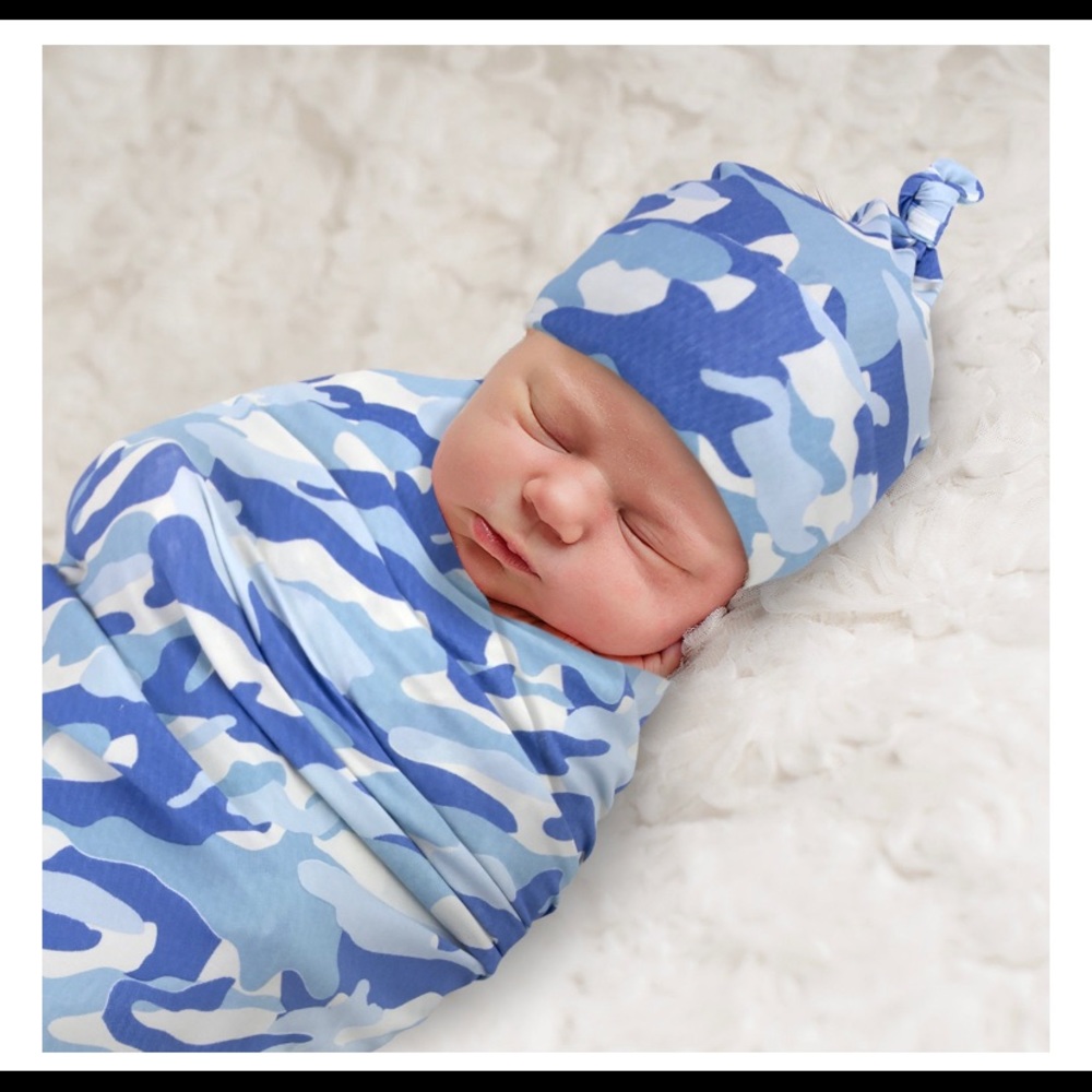 NWT Baby swaddle & hat set